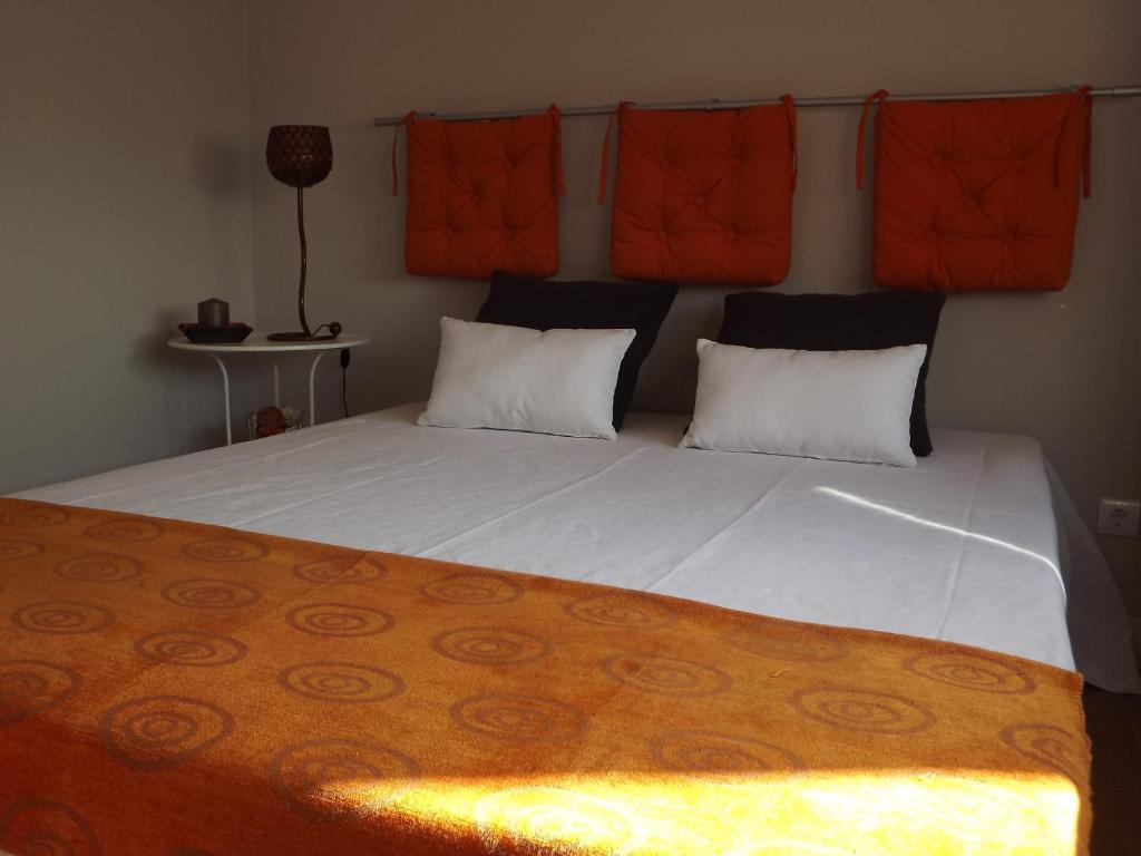 Entrecubos Guesthouse Olhão Rum bild